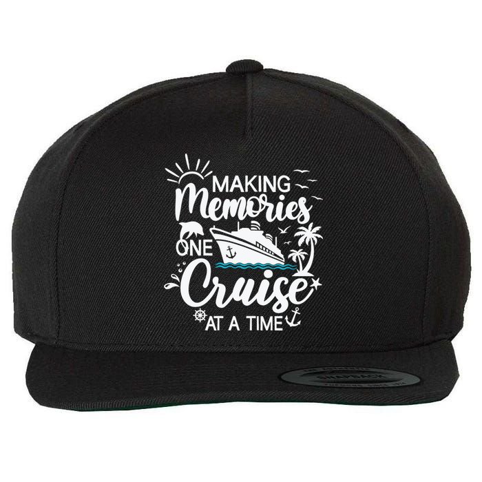 Cruise Ship , Family Cruising Trip Wool Snapback Cap