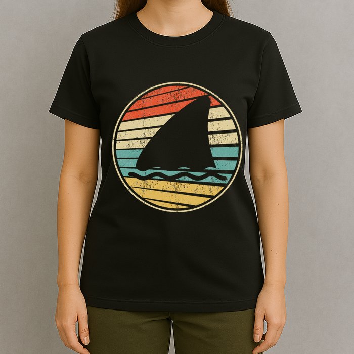 Cute Shark Fin Graphic Retro Vintage 70s 80s Shark Lover Fun T-Shirt