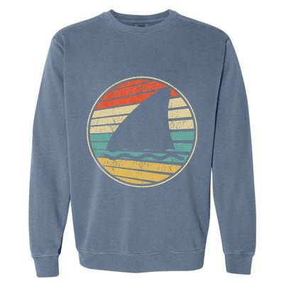 Cute Shark Fin Graphic Retro Vintage 70s 80s Shark Lover Fun Garment-Dyed Sweatshirt