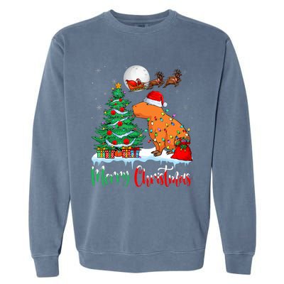 Capybara Santa Hat Xmas Tree Lights Merry Christmas Capybara Garment-Dyed Sweatshirt