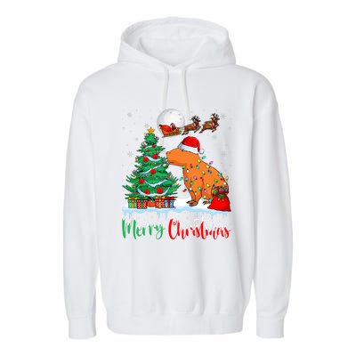 Capybara Santa Hat Xmas Tree Lights Merry Christmas Capybara Garment-Dyed Fleece Hoodie