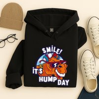 Camel Smile! ItS Hump Day Funny Hump Day Camel Sunglass Hoodie