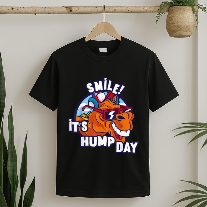 Camel Smile! ItS Hump Day Funny Hump Day Camel Sunglass T-Shirt