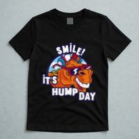 Camel Smile! ItS Hump Day Funny Hump Day Camel Sunglass T-Shirt