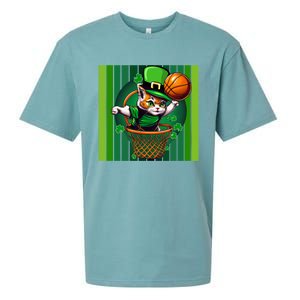 Cat St Patricks Day Basketball Lucky Clover Shamrock Gift Sueded Cloud Jersey T-Shirt