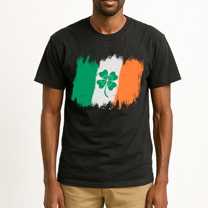 Cool St Patrick's Day Painted Distressed Irish Shamrock Flag Tall T-Shirt