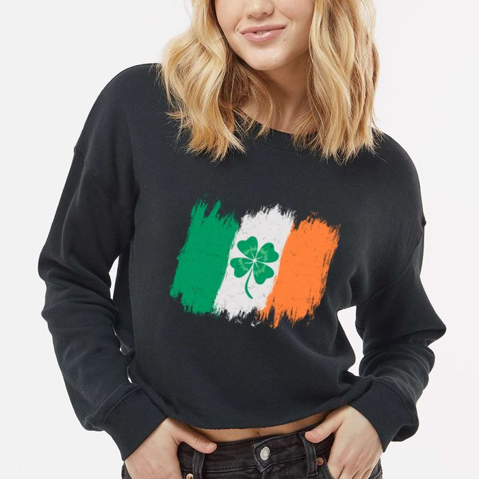 Cool St Patrick's Day Painted Distressed Irish Shamrock Flag Cropped Pullover Crew