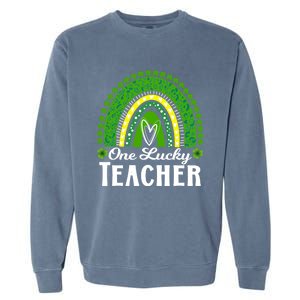 Cute St Patrick’s Teacher 1 Lucky Teacher St Patrick’s Day Gift Garment-Dyed Sweatshirt