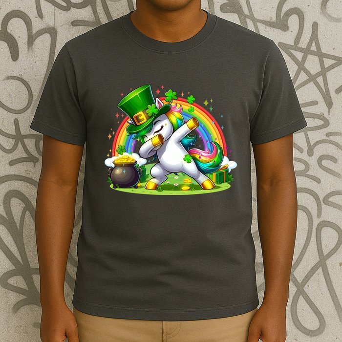 Cute St Patricks Day Dabbing Leprechaun Pony T-Shirt