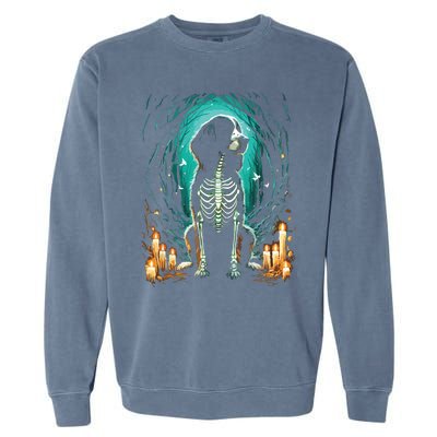 Cool Springer Spaniel Dog Skeleton Halloween Dog Mom Dad Garment-Dyed Sweatshirt