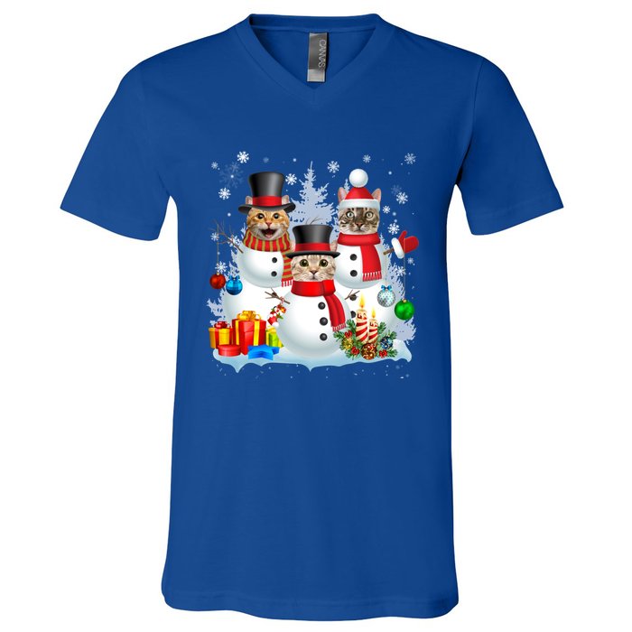 Cat Snow Santa Christmas Light Cat Mom Cat Dad Cat Lover Gift V-Neck T-Shirt