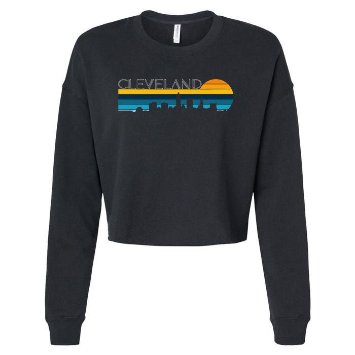 Cleveland Skyline Vintage Retro Sunset Cleveland Cityscape Cropped Pullover Crew