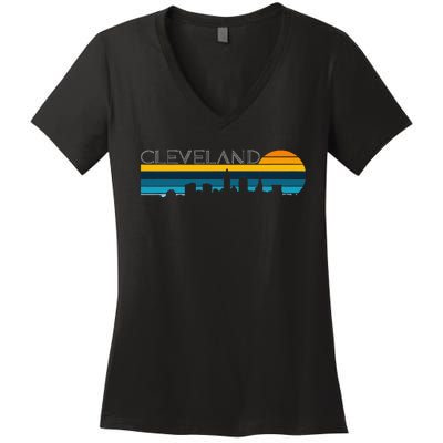 Cleveland Skyline Vintage Retro Sunset Cleveland Cityscape Women's V-Neck T-Shirt