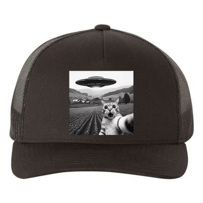 Cat Selfie With Alien Ufo Funny Cat Gifts Yupoong Adult 5-Panel Trucker Hat