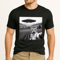 Cat Selfie With Alien Ufo Funny Cat Gifts Cooling Performance Crew T-Shirt