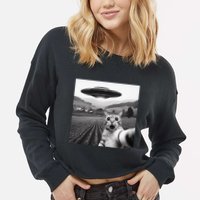 Cat Selfie With Alien Ufo Funny Cat Gifts Cropped Pullover Crew