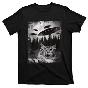 Cat Selfie With Ufo Alien Funny Cat Graphic T-Shirt