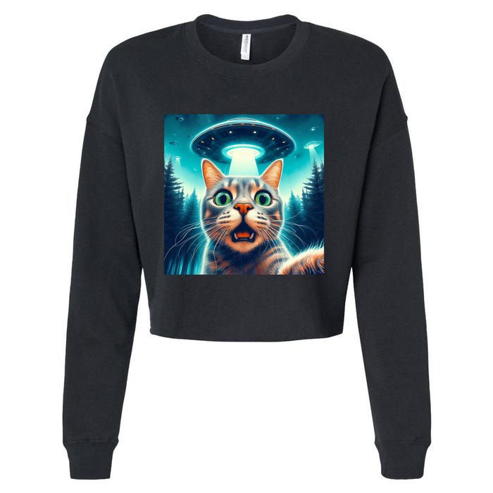 Cat Selfie With Ufo Cat Lover Meme Cropped Pullover Crew