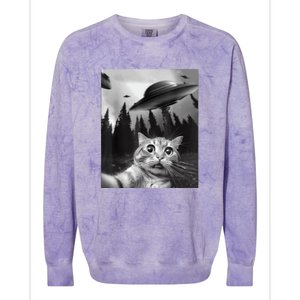 Cat Selfie With Alien UFO Funny Cat Lovers Spaceship Gift Colorblast Crewneck Sweatshirt