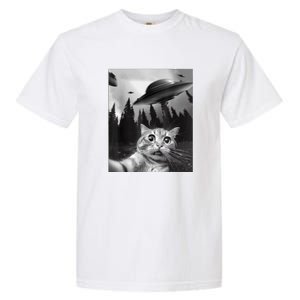 Cat Selfie With Alien UFO Funny Cat Lovers Spaceship Gift Garment-Dyed Heavyweight T-Shirt