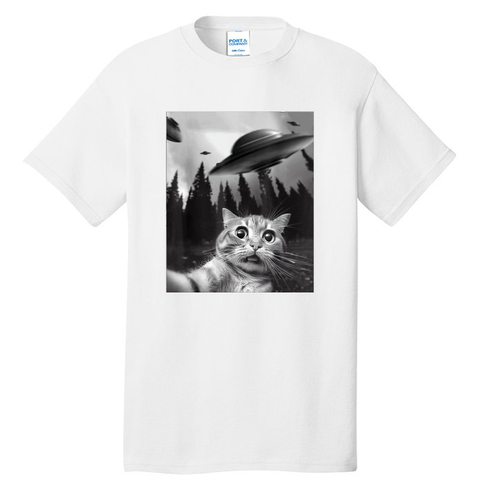 Cat Selfie With Alien UFO Funny Cat Lovers Spaceship Gift Tall T-Shirt