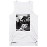 Cat Selfie With Alien UFO Funny Cat Lovers Spaceship Gift Tank Top