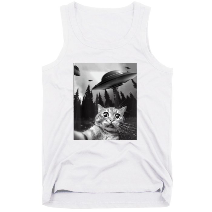 Cat Selfie With Alien UFO Funny Cat Lovers Spaceship Gift Tank Top