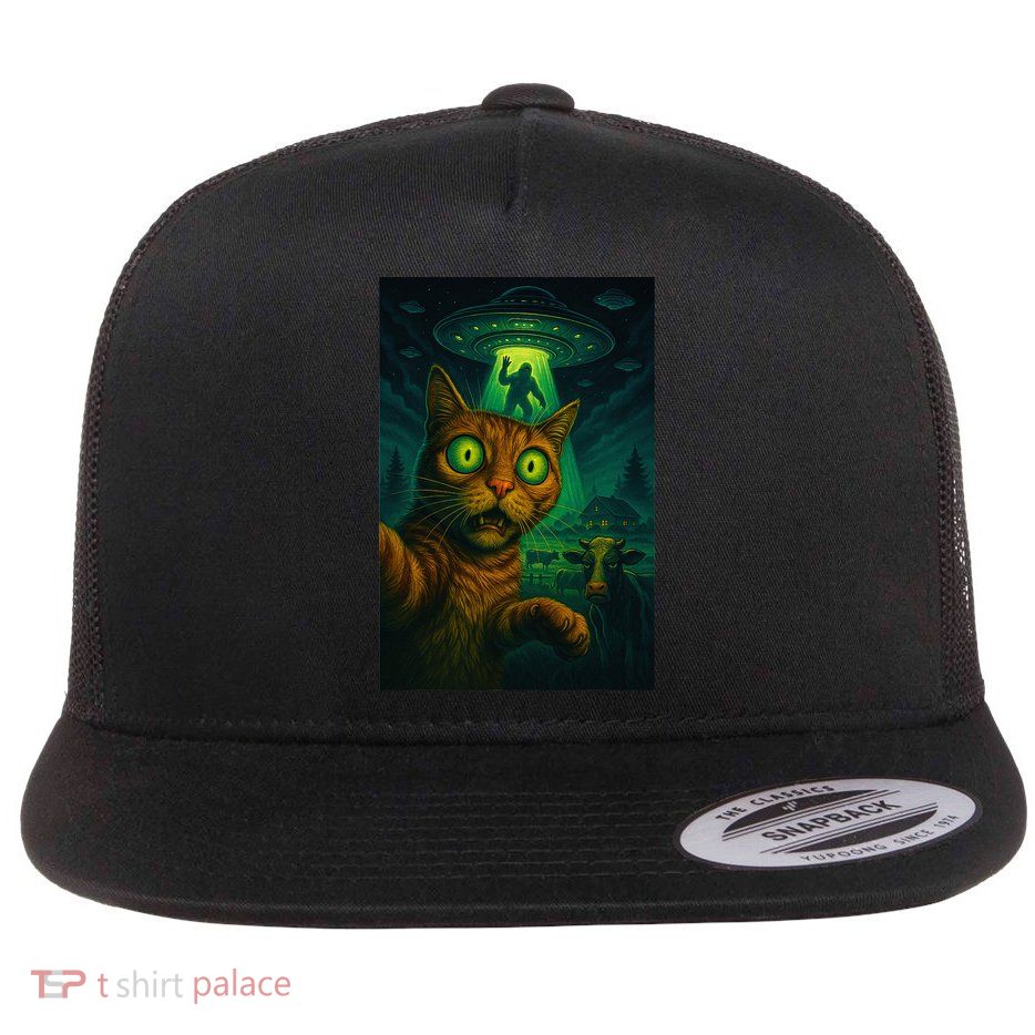 Cat Selfie With Alien Ufo Funny Cat Gifts For Women Flat Bill Trucker Hat