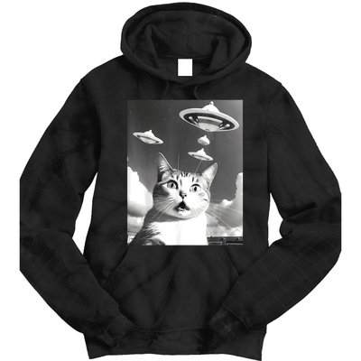 Cat Selfie With Alien UFO Spaceship Funny Cat Lovers Tie Dye Hoodie