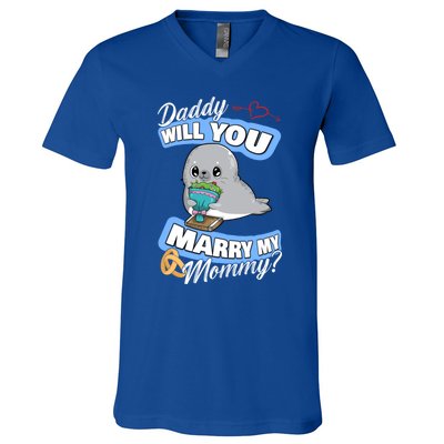 Cute Seal Wedding Offer Daddy Will You Marry My Mommy Gift V-Neck T-Shirt