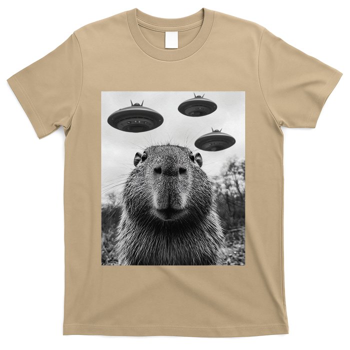 Capybara Selfie With Ufos Funny Graphic T-Shirt