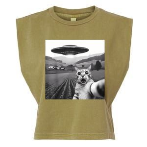 Cat Selfie With Alien Ufo Funny Cat Gifts Garment-Dyed Women's Muscle Tee