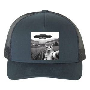 Cat Selfie With Alien Ufo Funny Cat Gifts Yupoong Adult 5-Panel Trucker Hat