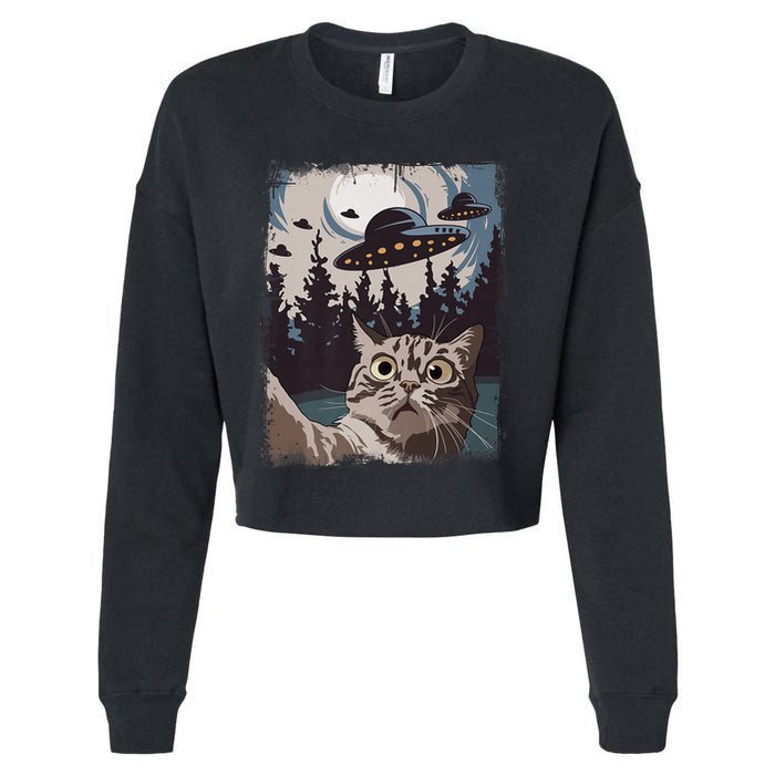 Cat Selfie With Ufo Alien Funny Cat Graphic Cropped Pullover Crew