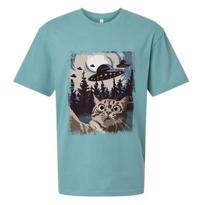 Cat Selfie With Ufo Alien Funny Cat Graphic Sueded Cloud Jersey T-Shirt