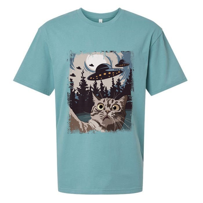 Cat Selfie With Ufo Alien Funny Cat Graphic Sueded Cloud Jersey T-Shirt