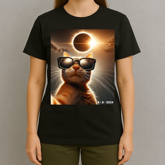 Cat Taking A Selfie With Solar 2024 Eclipse Wearing Glasses T-Shirt