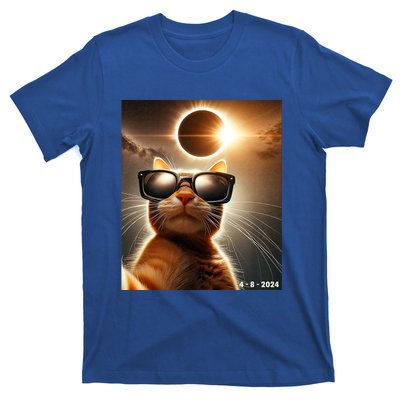 Cat Taking A Selfie With Solar 2024 Eclipse Wearing Glasses T-Shirt