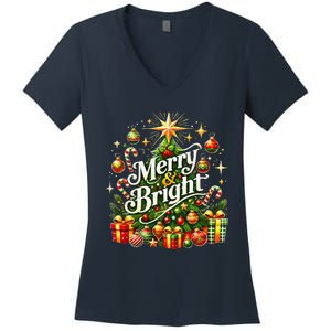 Christmas Tree & Gifts – Holiday Joy Women's V-Neck T-Shirt