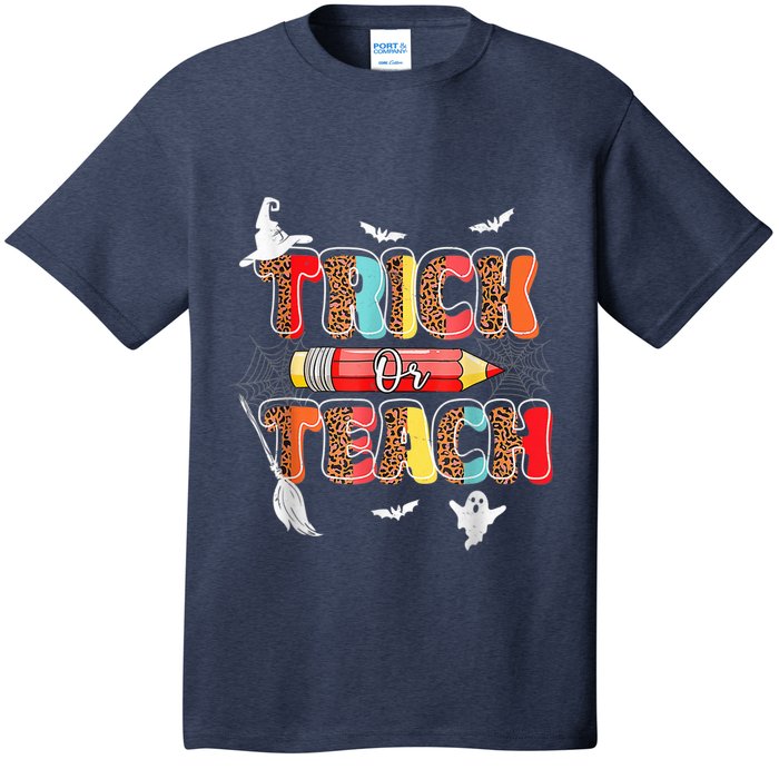 Cute Trick Or Teach Fun Halloween Teacher Leopard Groovy T-Shirt