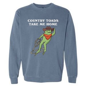 Country Toads Take Me Home Cowboy Frog Funny Western Garment-Dyed Sweatshirt