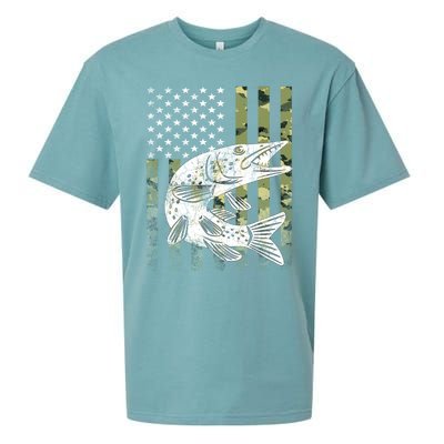 Camouflage Usa Flag Patriotic Fisher Gift Musky Fishing Gift Sueded Cloud Jersey T-Shirt