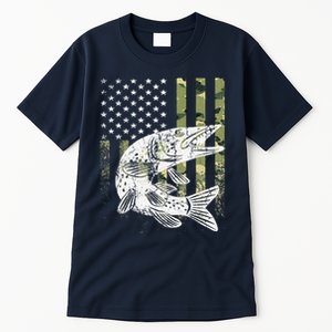 Camouflage USA Flag Patriotic Fisherman Gift Musky Fishing Tall T-Shirt