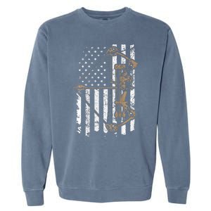 Camo Usa Flag Archery Compound Bow Bow Hunter Garment-Dyed Sweatshirt