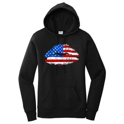 Cute Patriot USA American Flag Lipstick Kiss Women's Pullover Hoodie