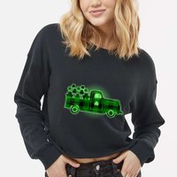 Cute St Patrick's Day Plaid Pick Up Truck Full Of Shamrocks Clovers Cropped Pullover Crew