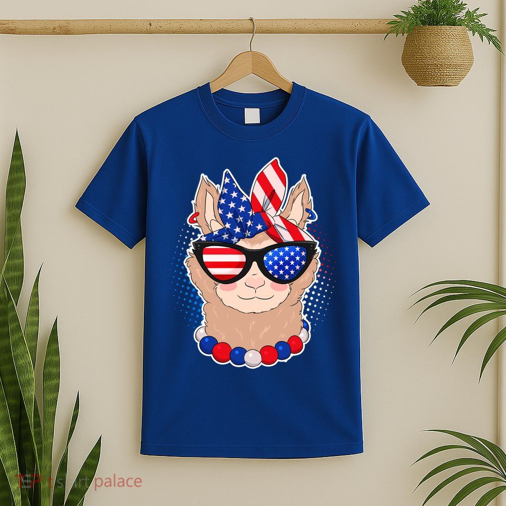 Cute USA Patriotic Llama T-Shirt