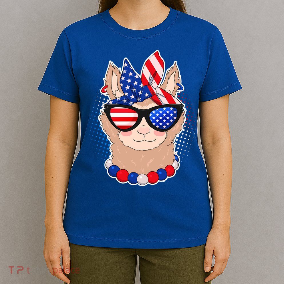 Cute USA Patriotic Llama T-Shirt