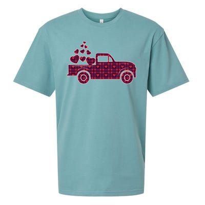 Cute Valentine's Day Plaid Pickup Truck With Hearts Sueded Cloud Jersey T-Shirt