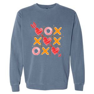 Cute Valentine Boy Girl Tic Tac Toe Hearts Win Garment-Dyed Sweatshirt